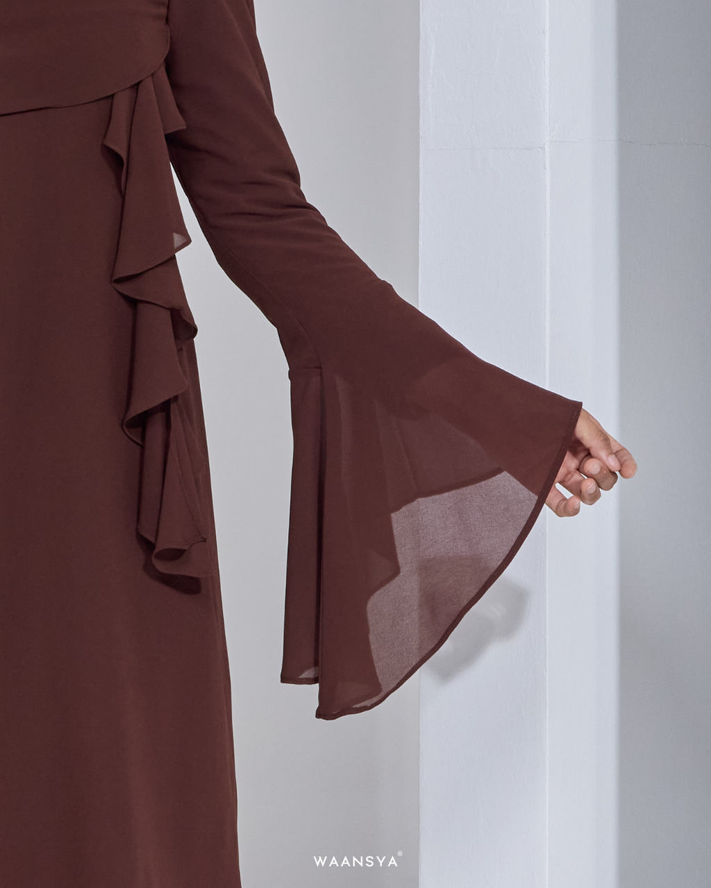ANGGUN KURUNG IN DARK BROWN