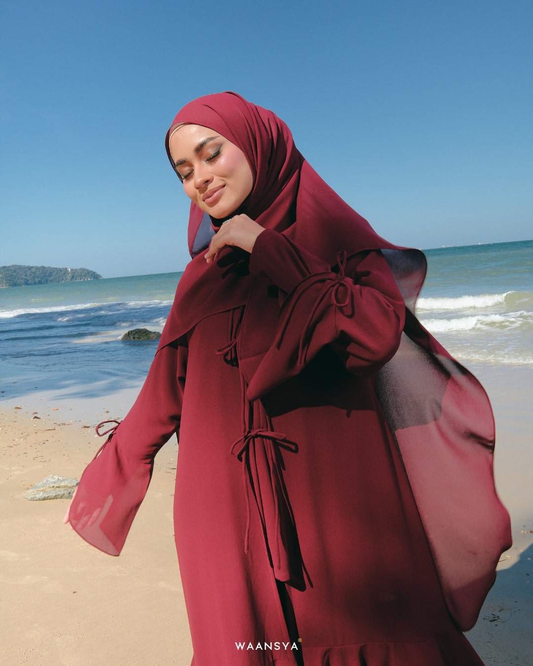 THALIA ABAYA IN REDROSE