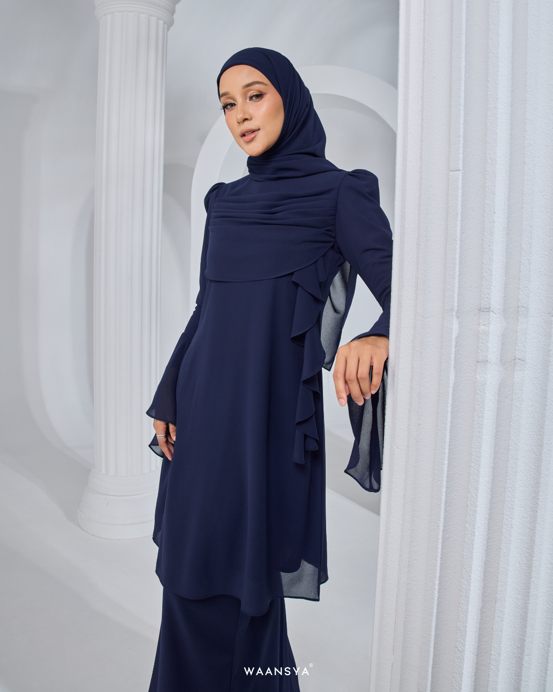 ANGGUN KURUNG IN NAVY BLUE