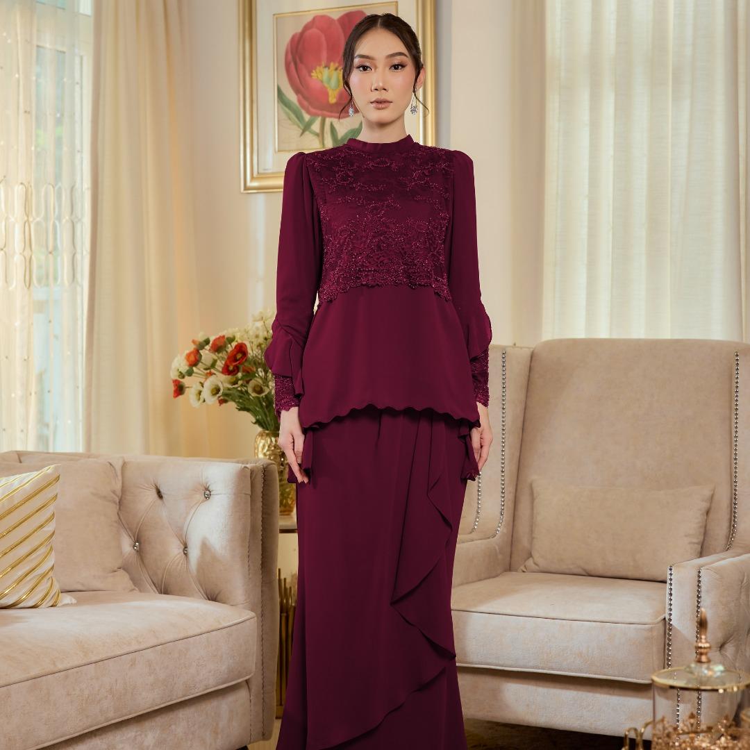 ELEANOR IN MAROON