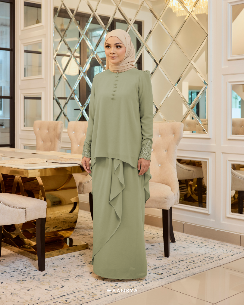 EVELYN KURUNG IN MINT GREEN