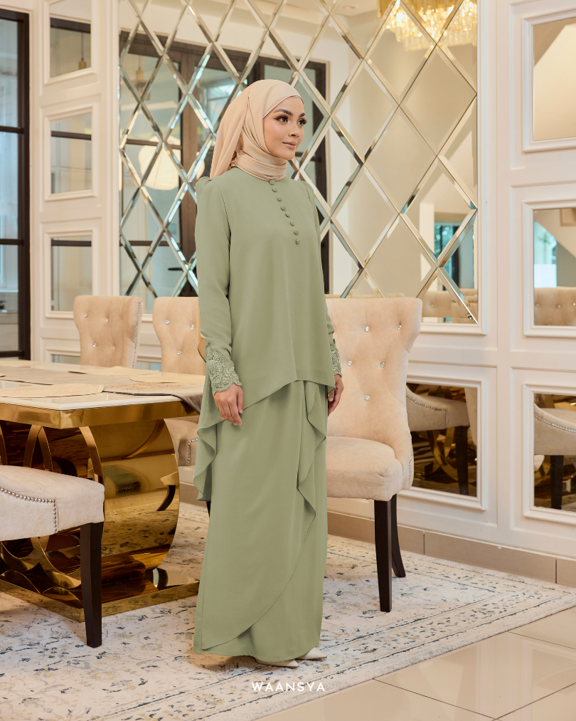 EVELYN KURUNG IN MINT GREEN