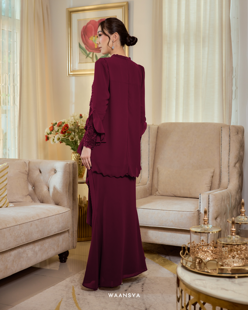 ELEANOR IN MAROON