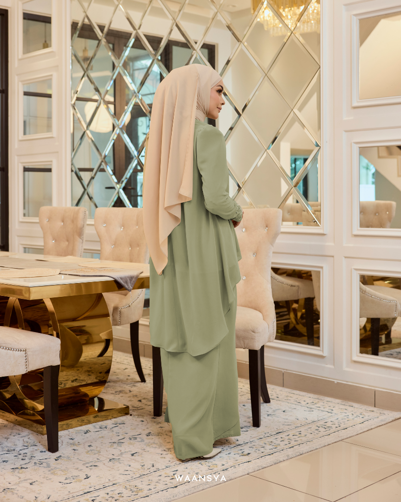 EVELYN KURUNG IN MINT GREEN