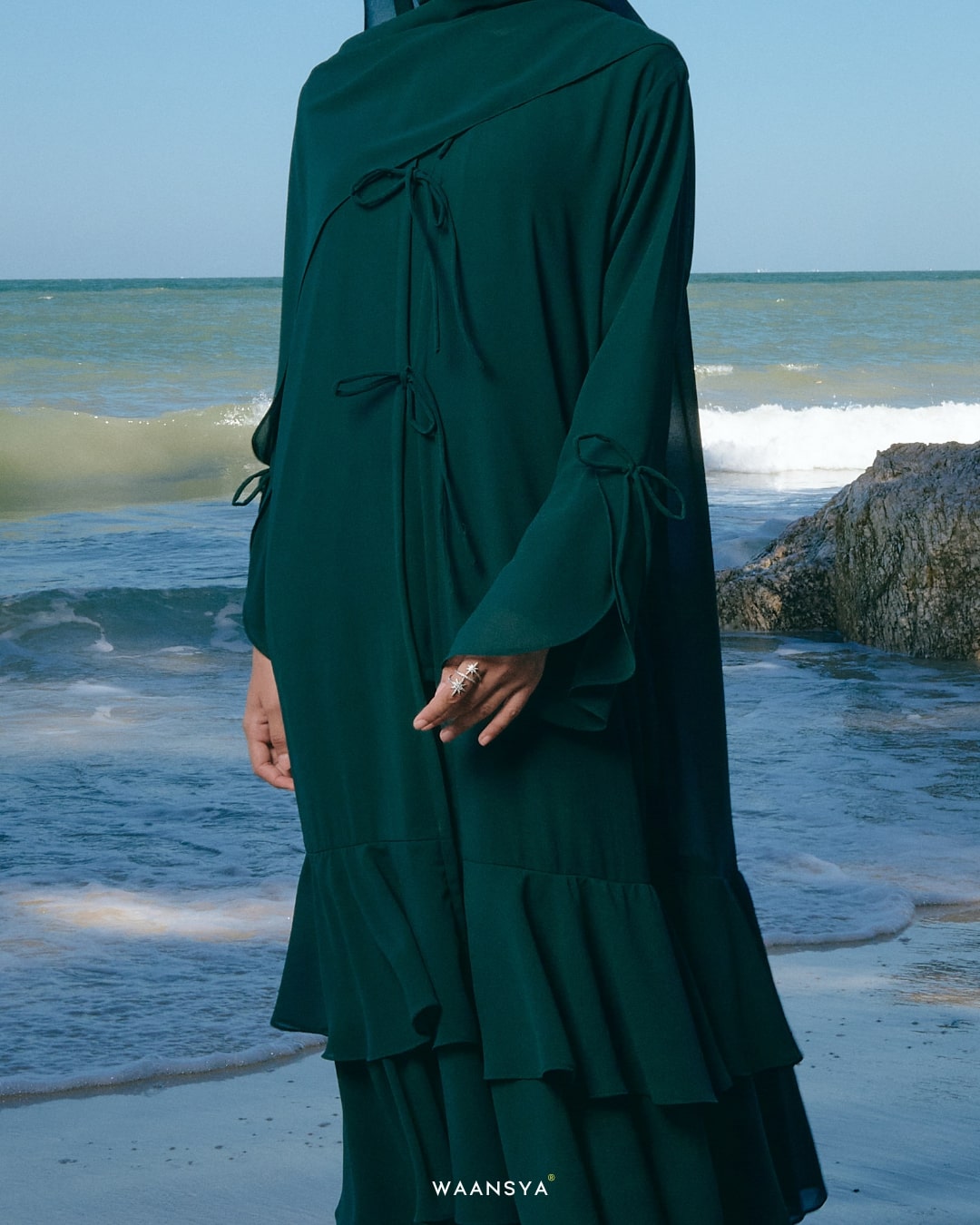 THALIA ABAYA IN EMERALD GREEN
