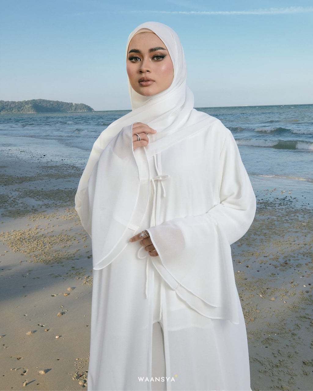 RANIA ABAYA IN OFF WHITE