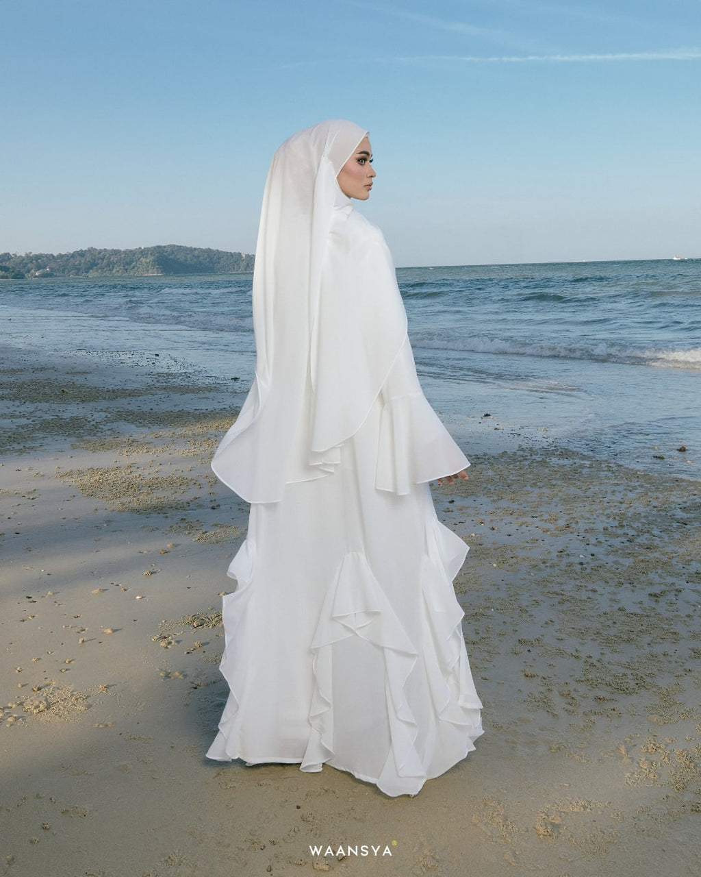 RANIA ABAYA IN OFF WHITE