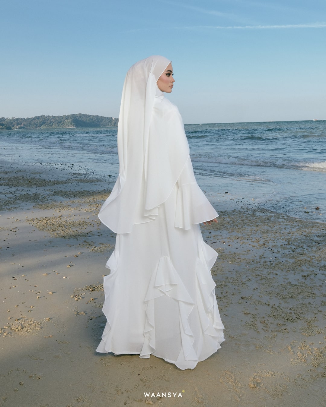 RANIA ABAYA IN OFF WHITE