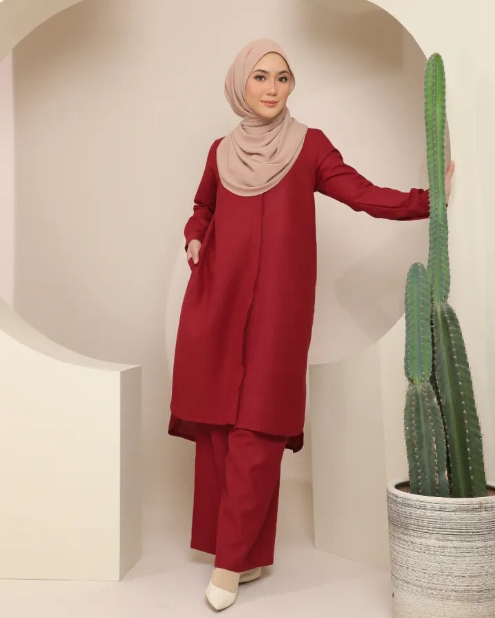 LUNA SUIT IN MAROON