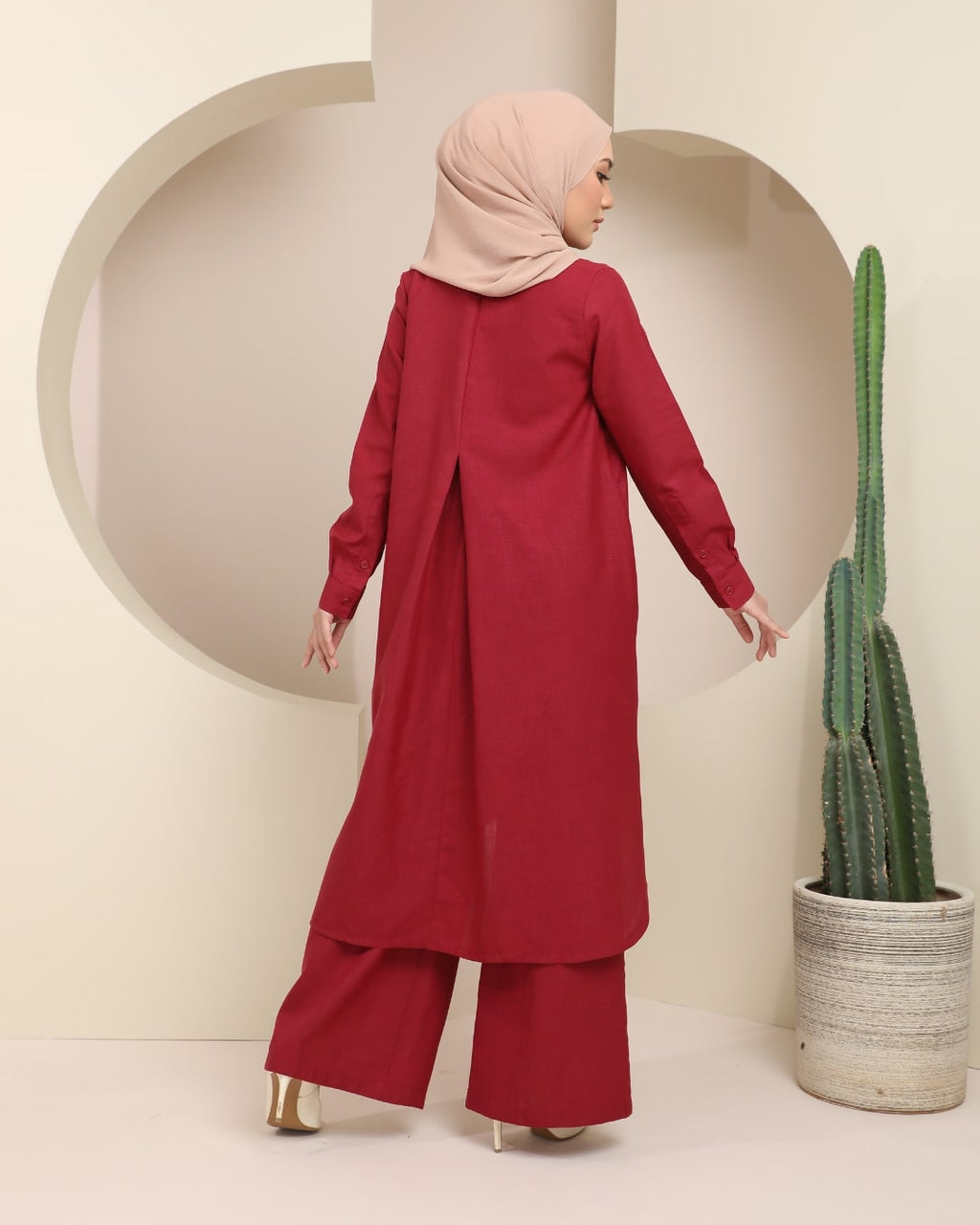 LUNA SUIT IN MAROON