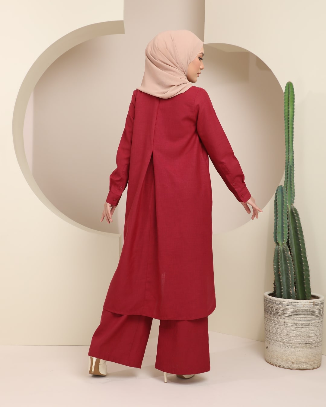 LUNA SUIT IN MAROON