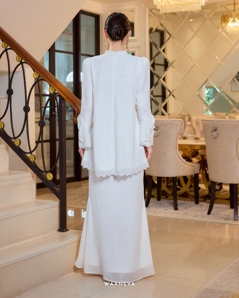 ELEANOR IN OFF WHITE