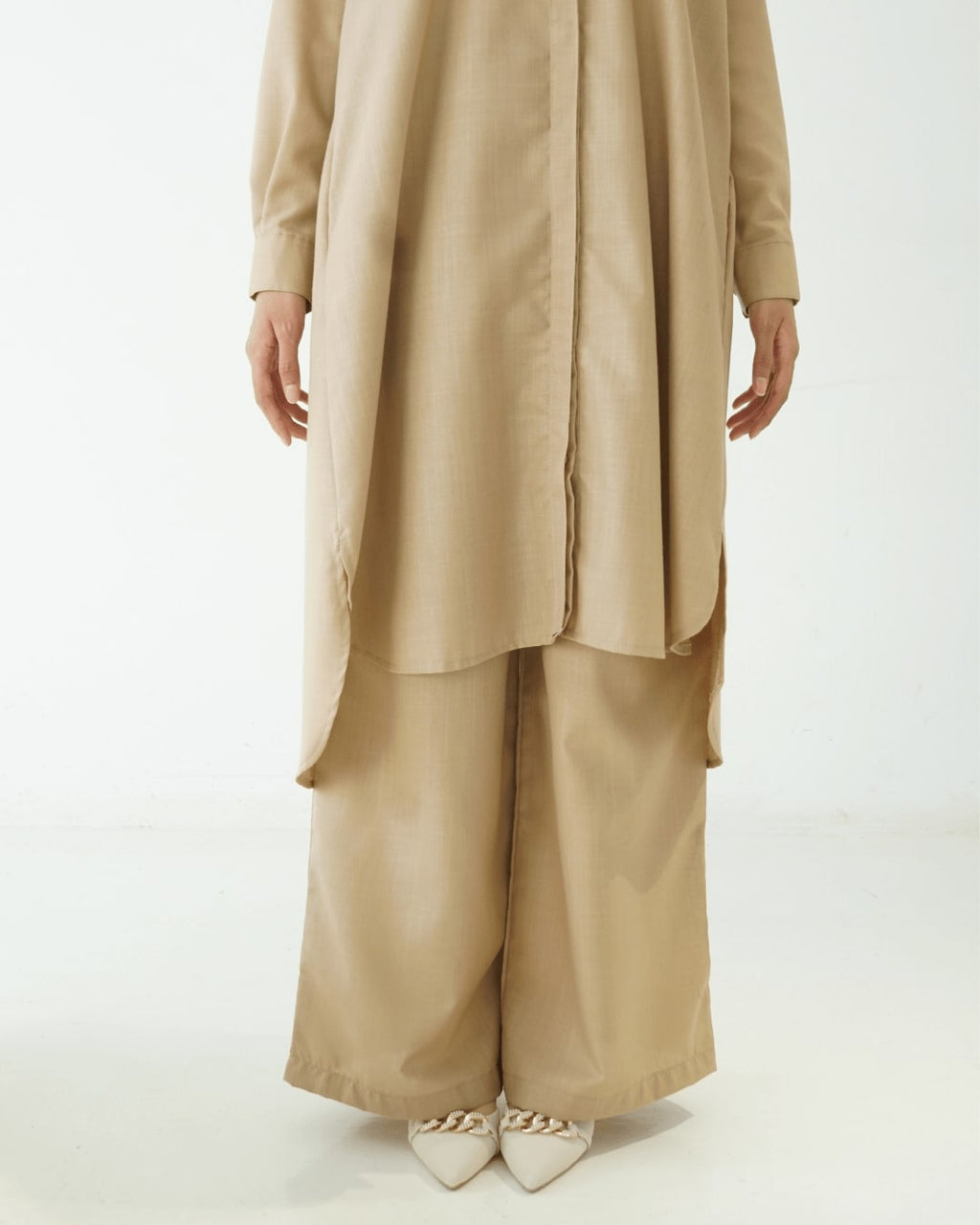 LUNA SUIT IN CREAM TAN