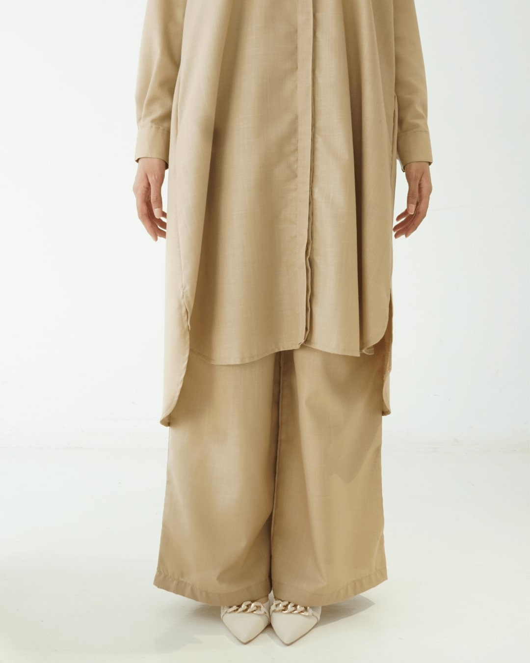 LUNA SUIT IN CREAM TAN