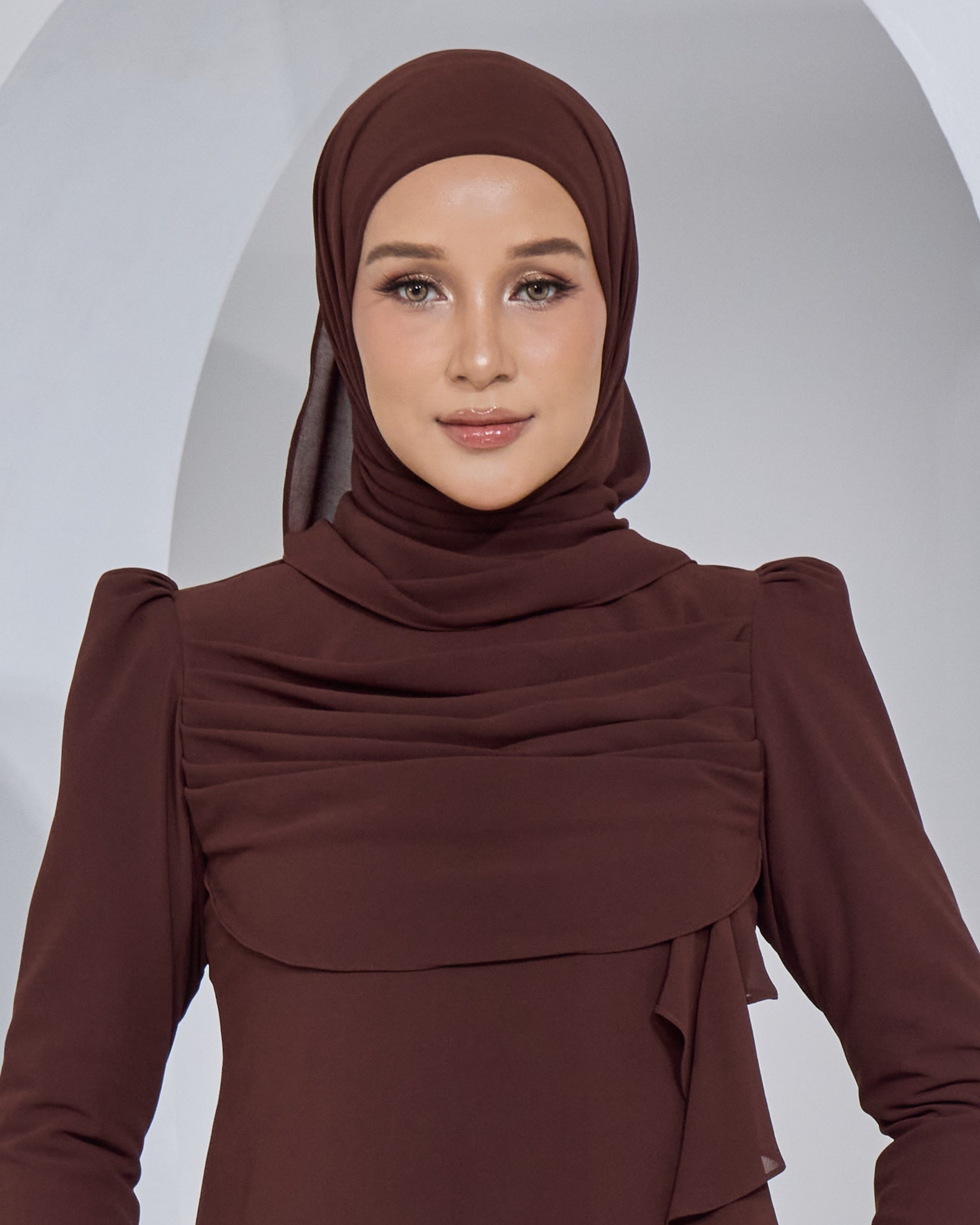 BASIC CHIFFON SHAWL IN DARK BROWN