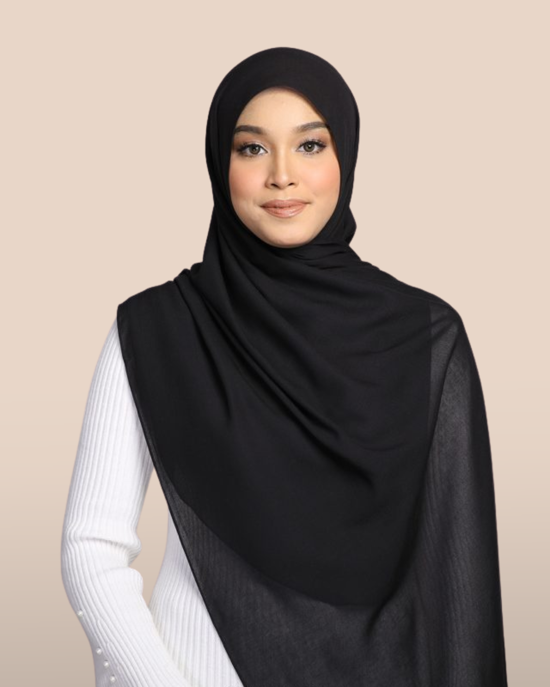FERRA IN BLACK