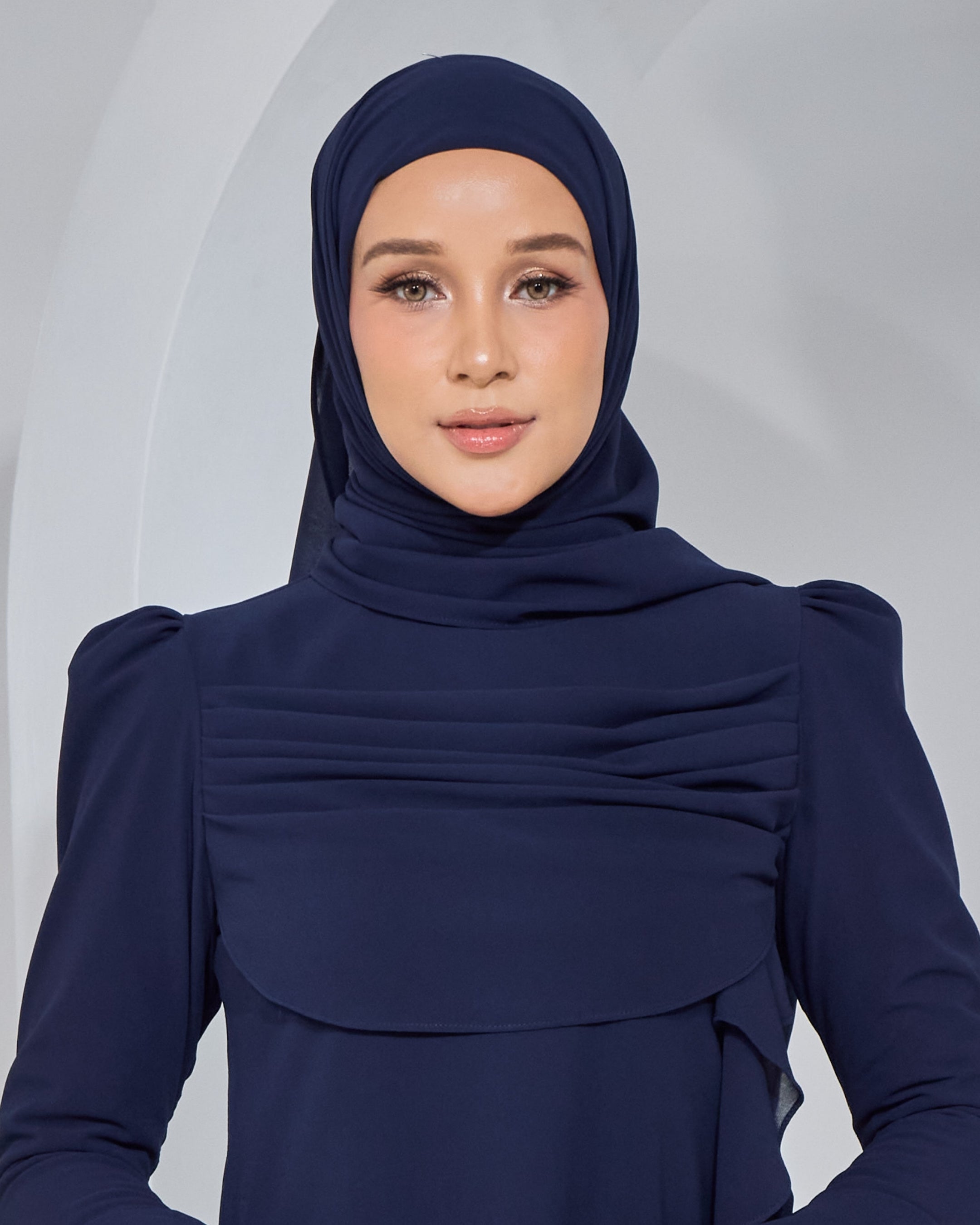 BASIC CHIFFON SHAWL IN NAVY BLUE