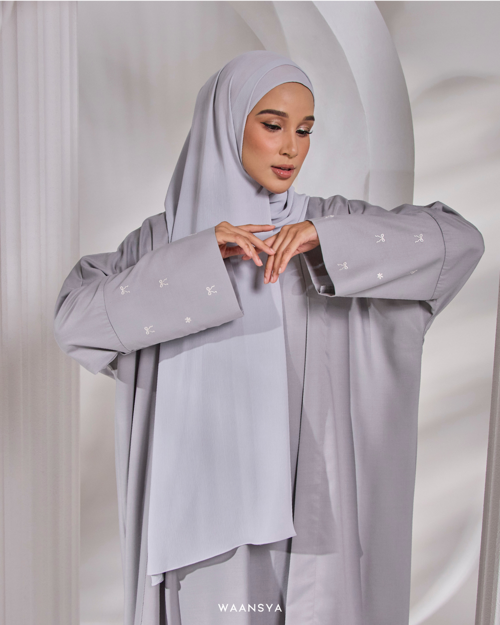 HAYAA ABAYA IN LIGHT GREY