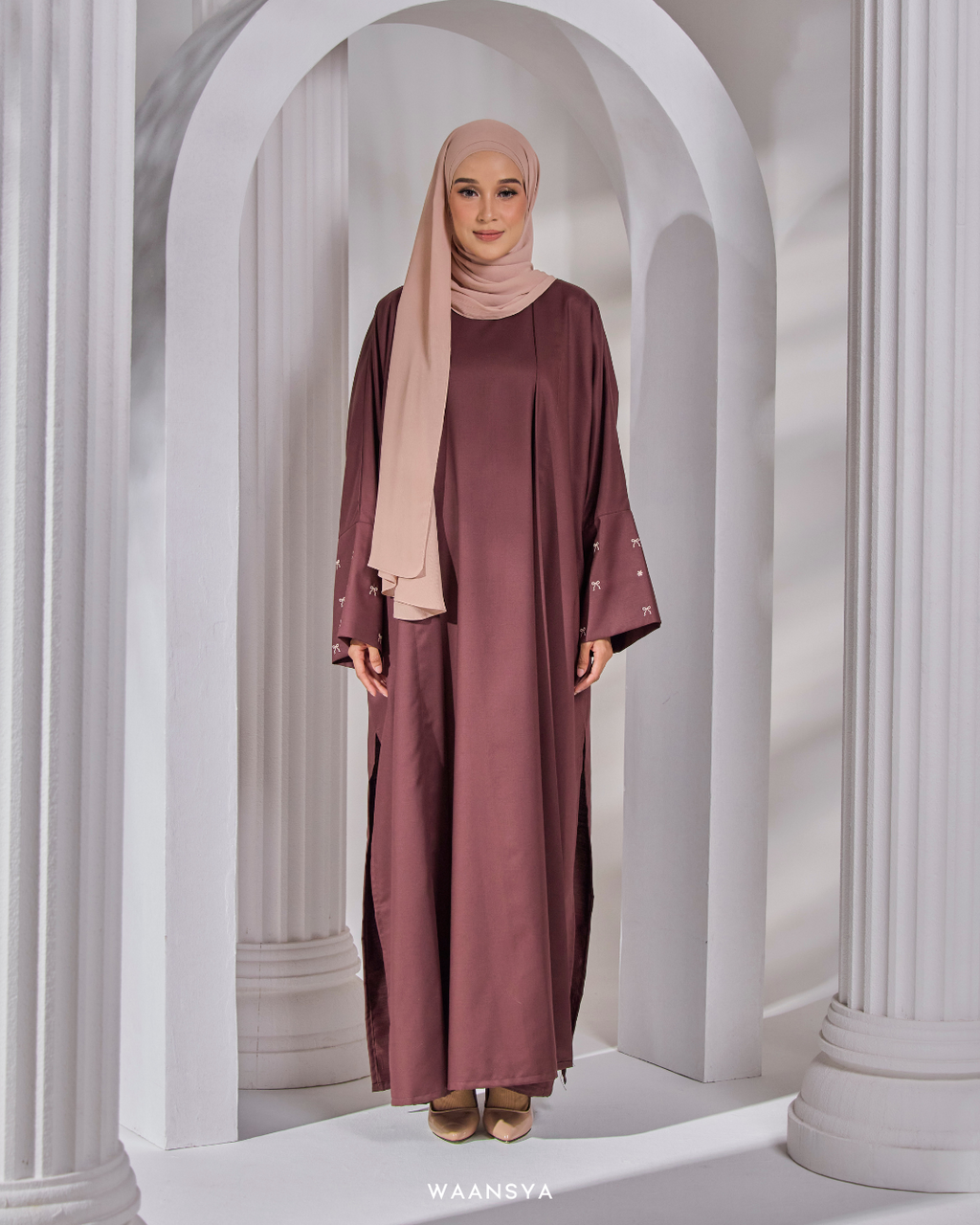 HAYAA ABAYA IN WALNUT BROWN