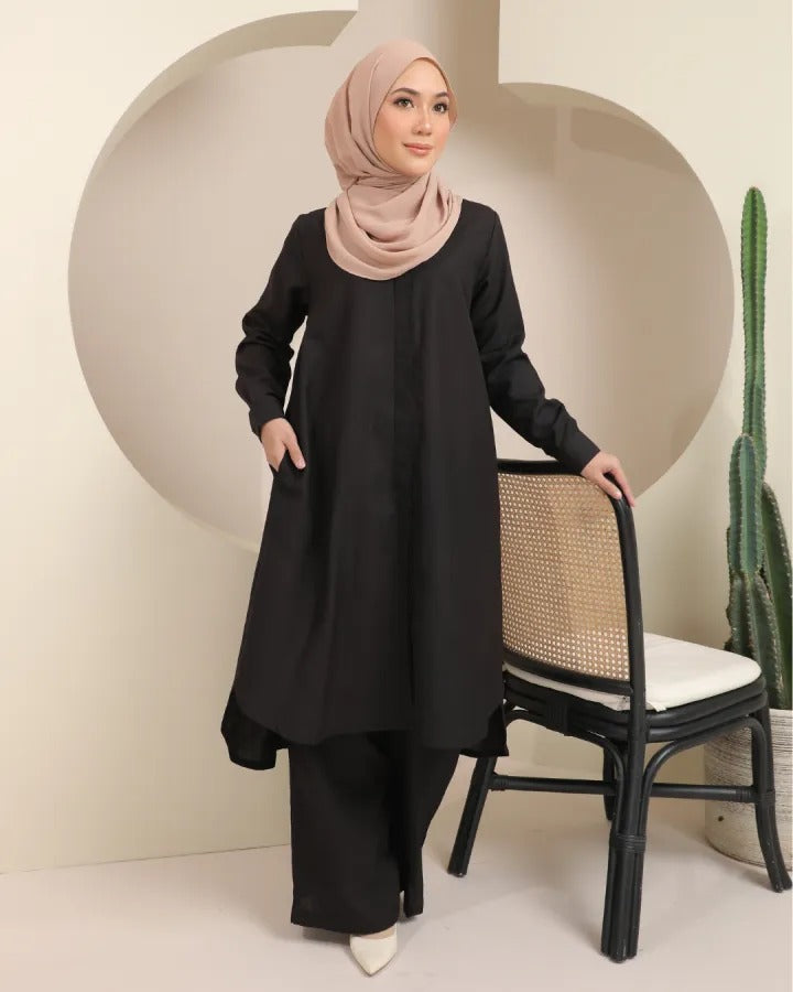 LUNA SUIT IN CHARCOAL