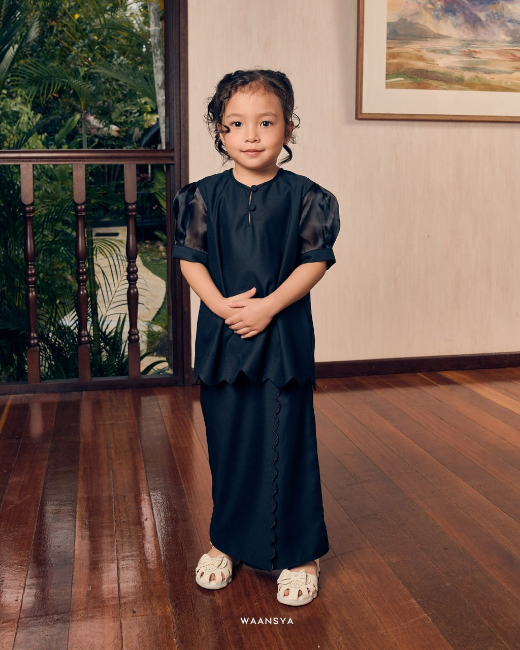 MAHSURI KIDS IN BLACK