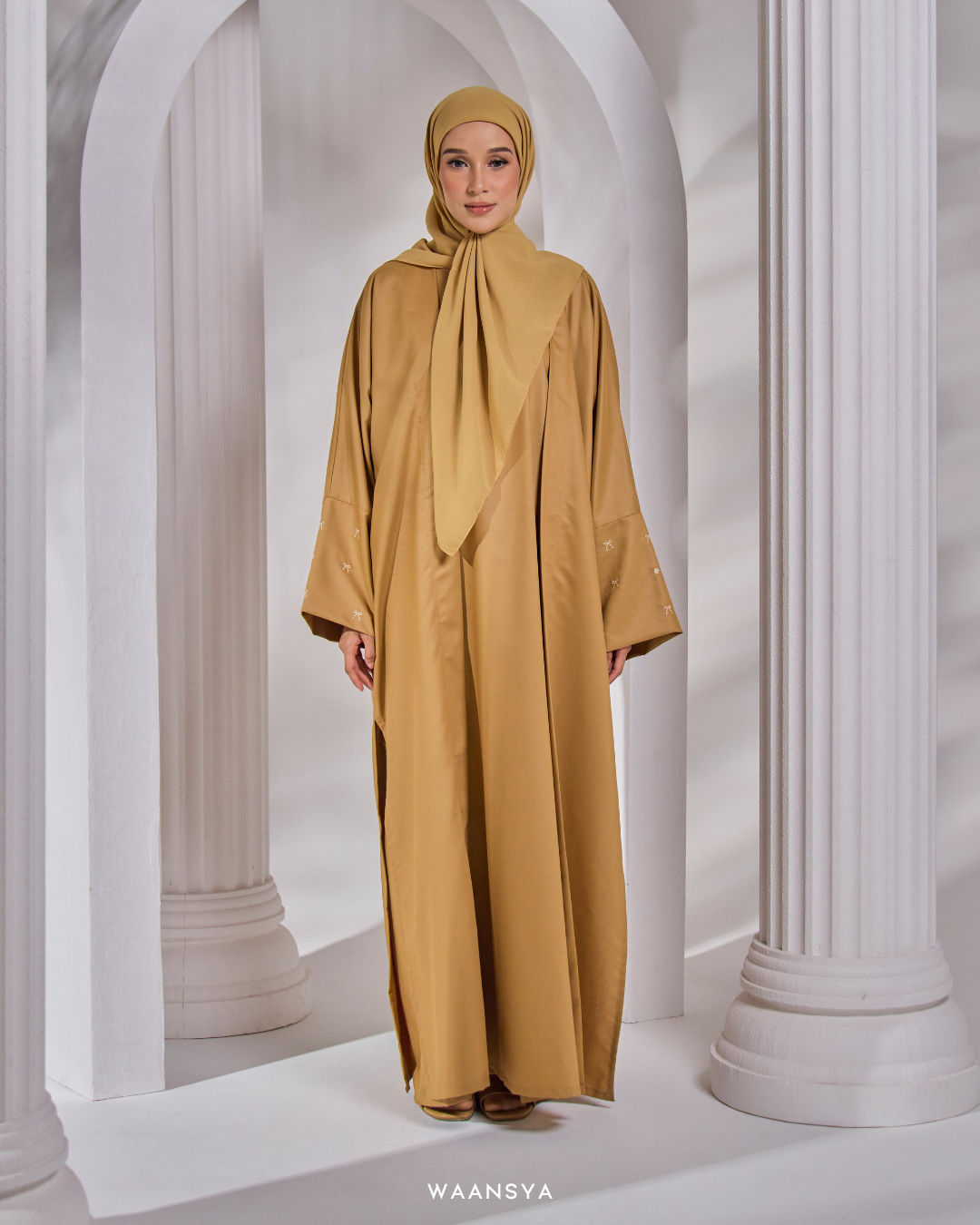 HAYAA ABAYA IN HAZELNUT
