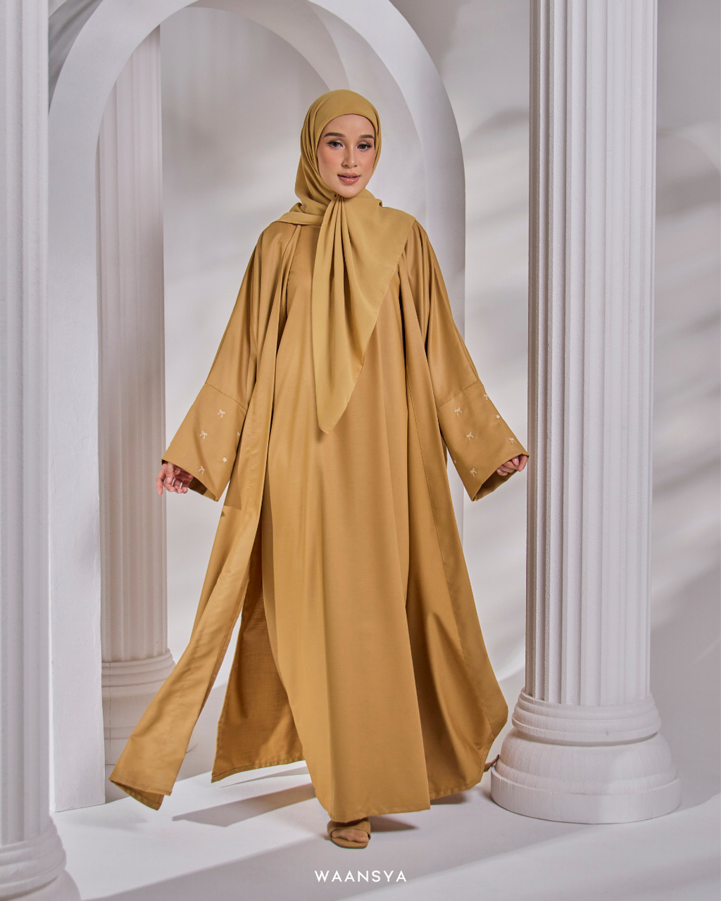 HAYAA ABAYA IN HAZELNUT