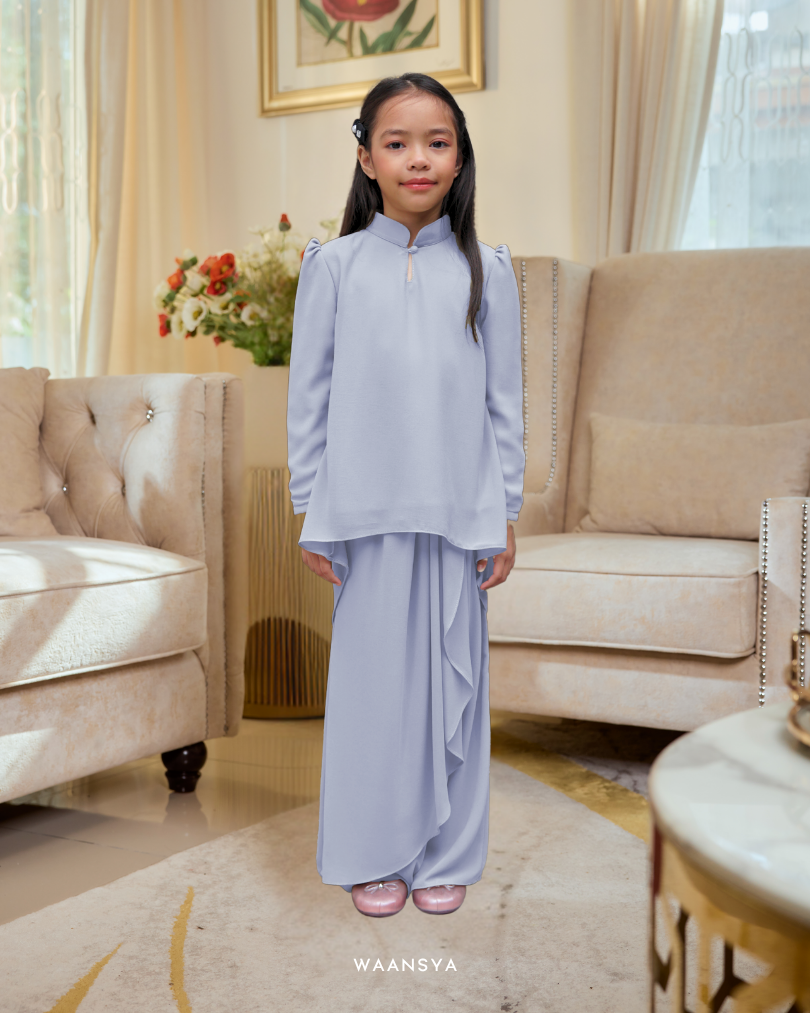 EVELYN KIDS IN GREY