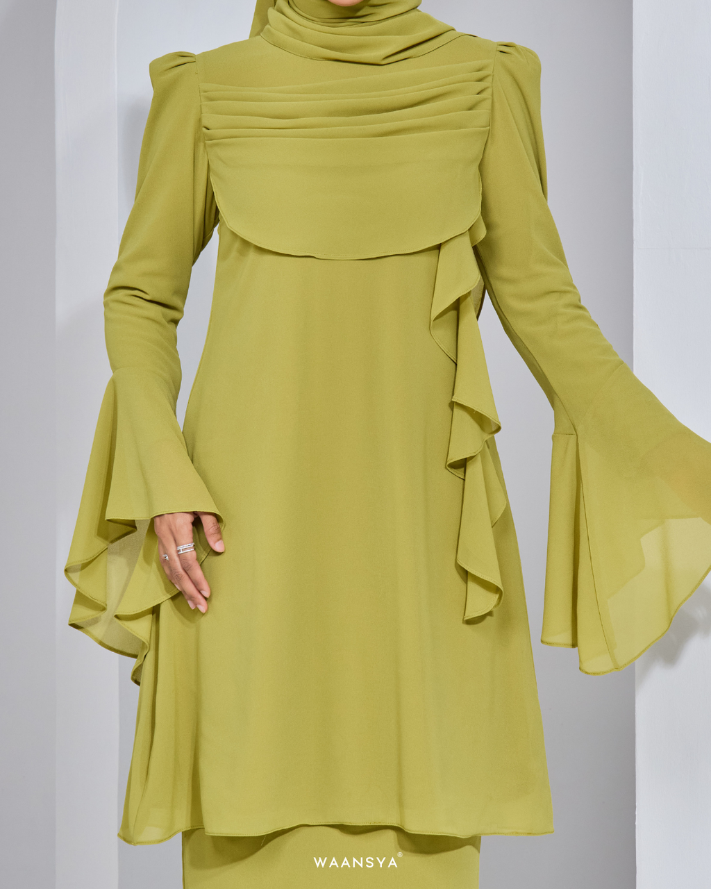 ANGGUN KURUNG IN LIME GREEN
