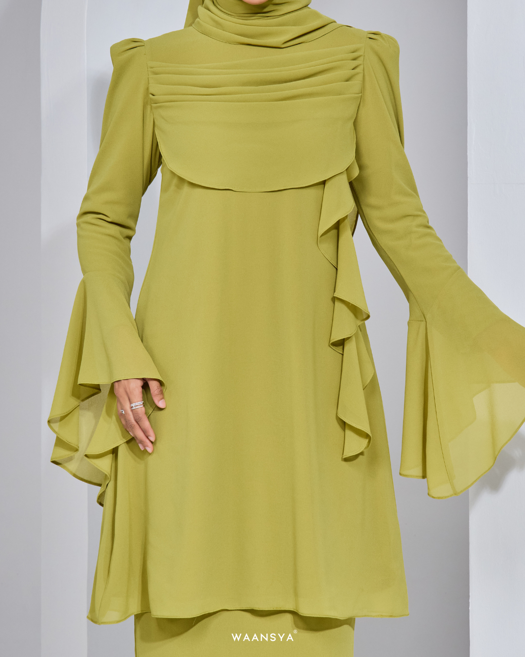 ANGGUN KURUNG IN LIME GREEN