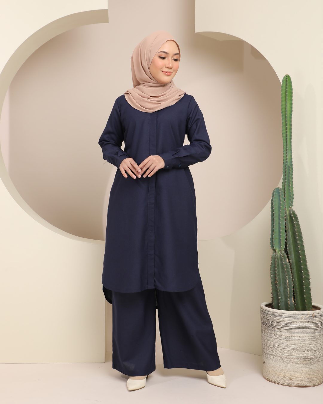 LUNA SUIT IN NAVY BLUE
