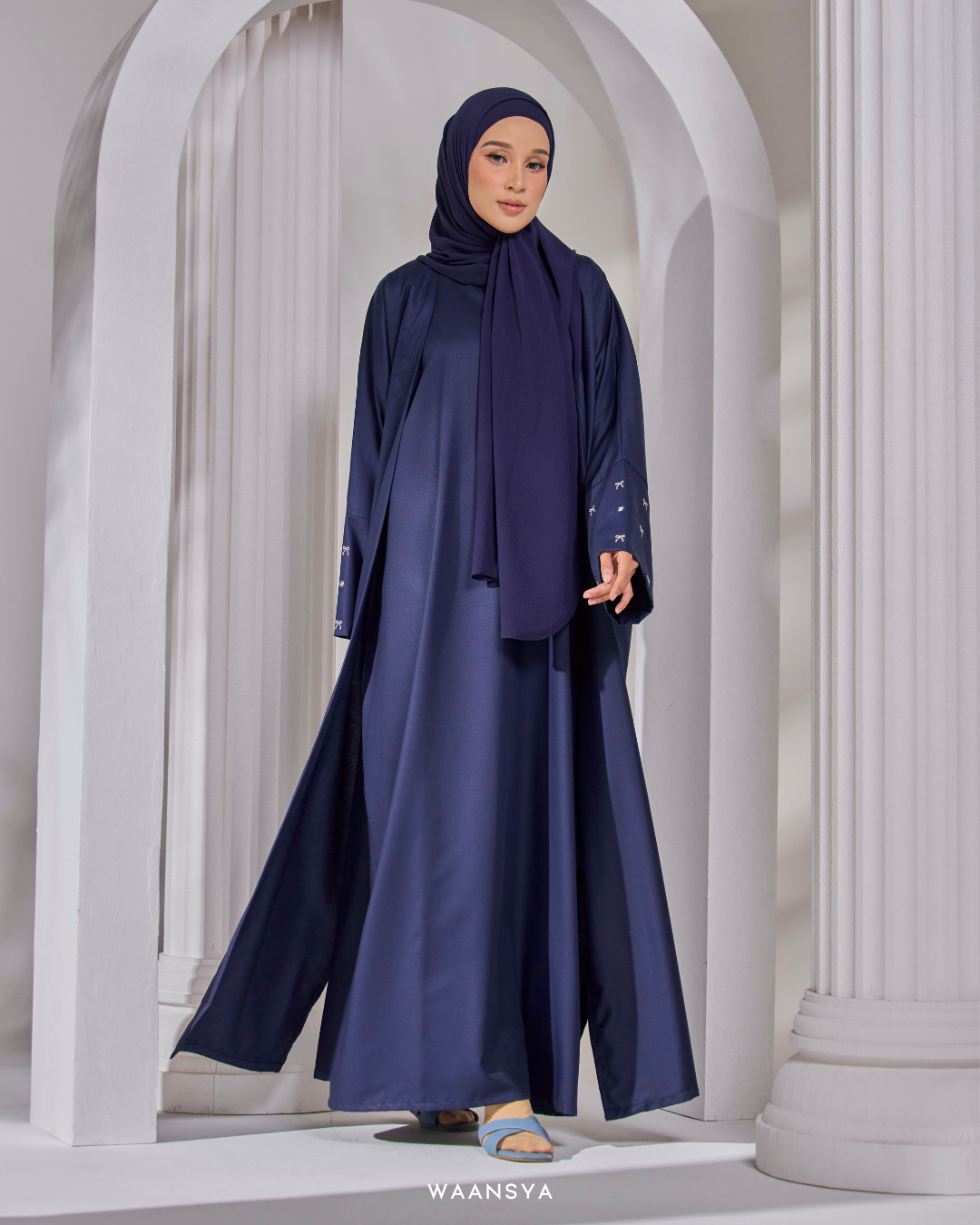 HAYAA ABAYA IN NAVY BLUE