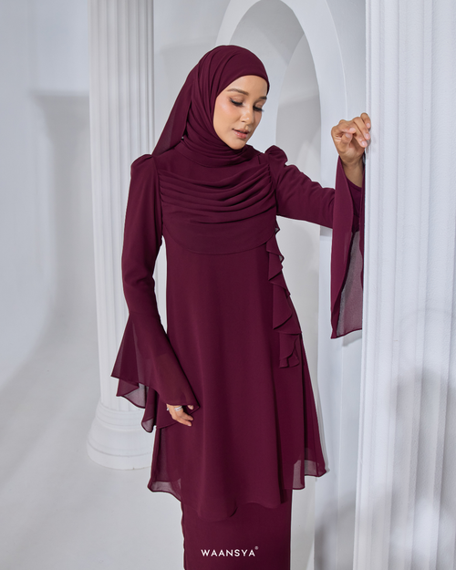 ANGGUN KURUNG IN MAROON