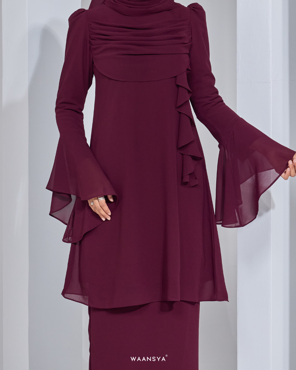 ANGGUN KURUNG IN MAROON