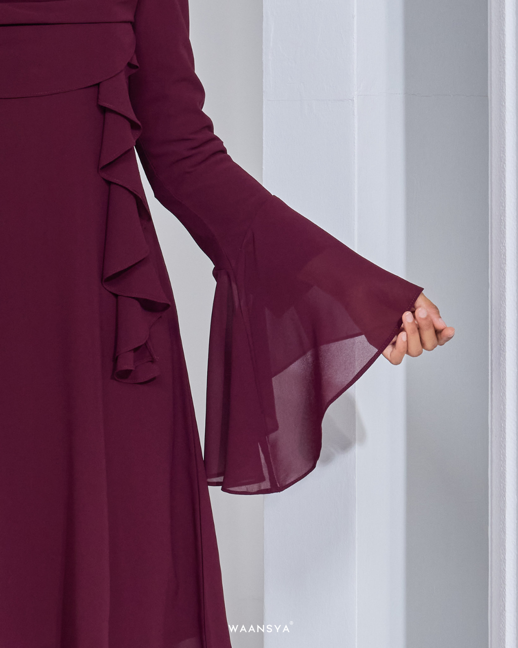 ANGGUN KURUNG IN MAROON