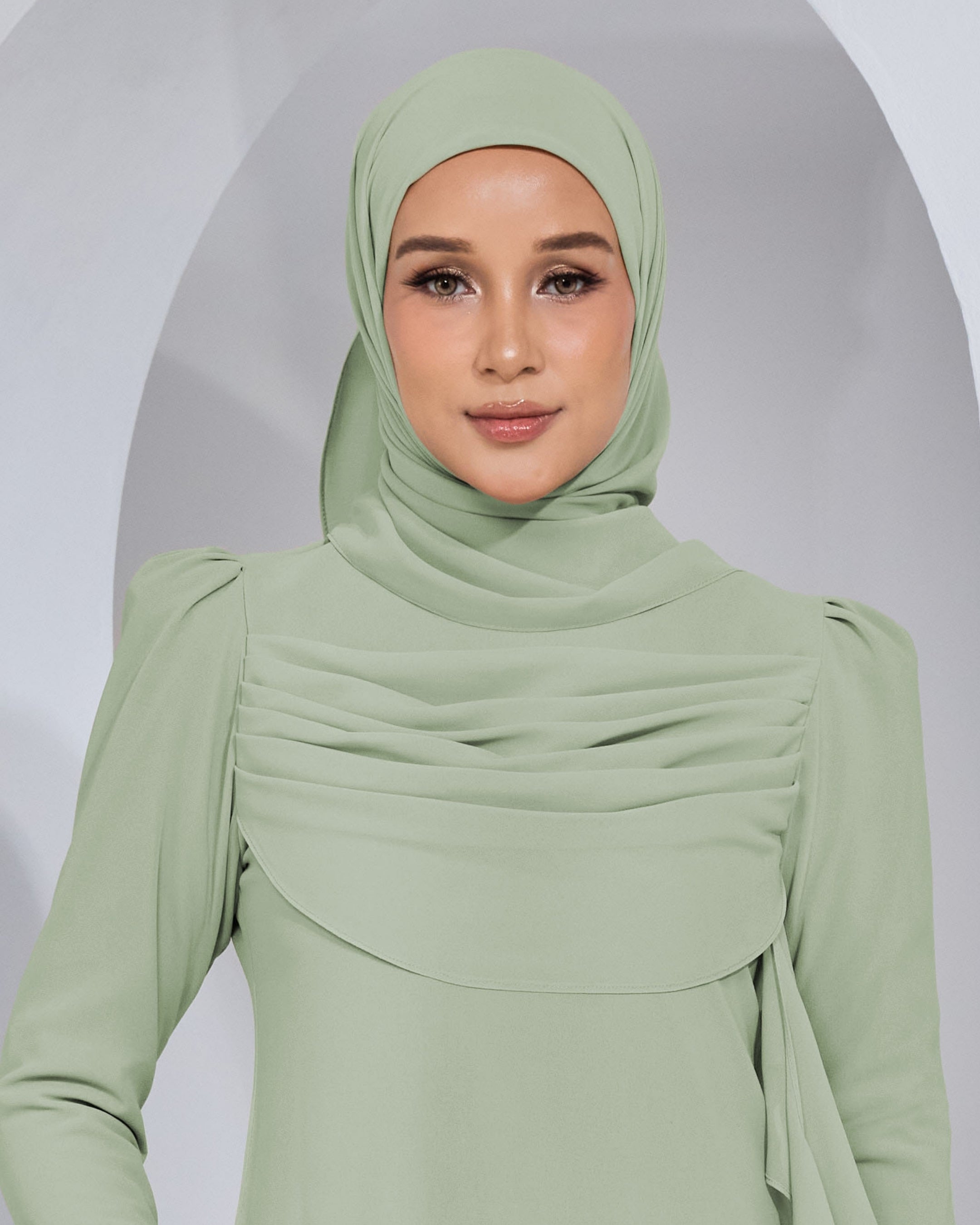 BASIC CHIFFON SHAWL IN PASTEL GREEN