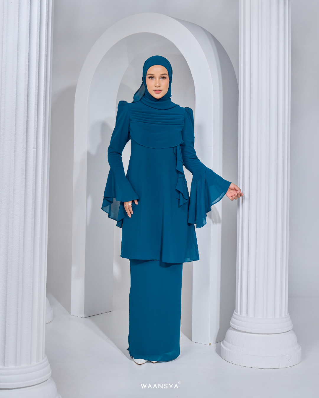 ANGGUN KURUNG IN TEAL BLUE