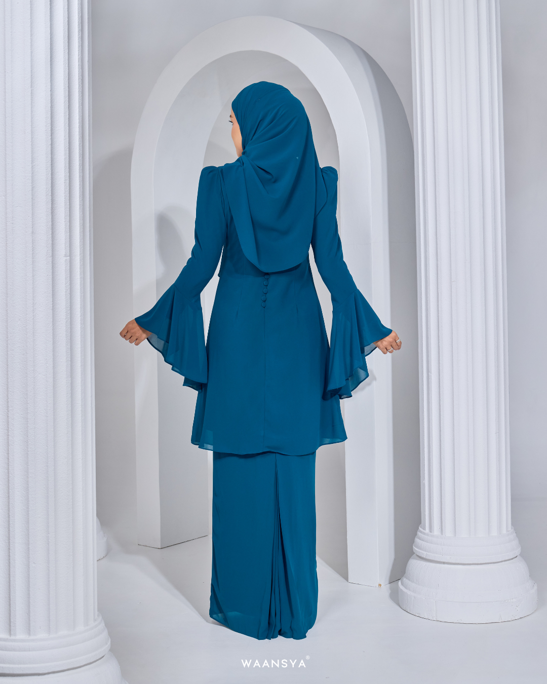 ANGGUN KURUNG IN TEAL BLUE