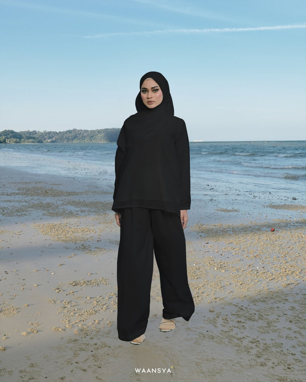 ALUNA TOP & PANTS IN BLACK