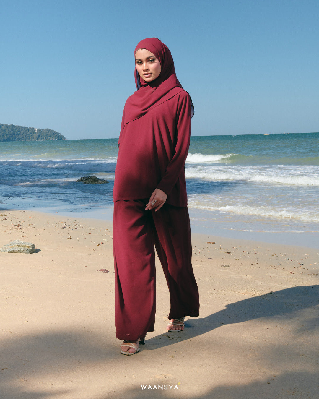 ALUNA TOP & PANTS IN RED ROSE