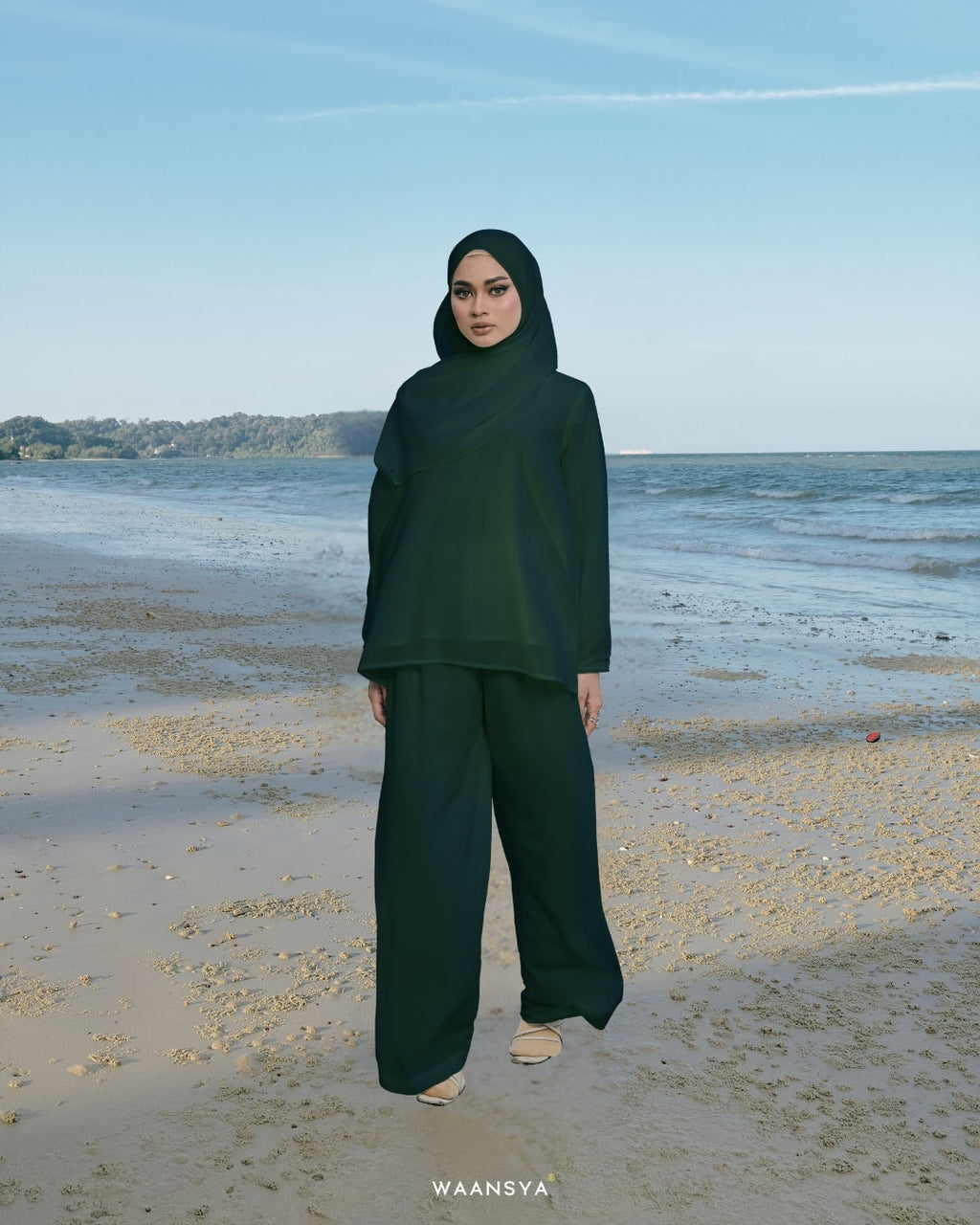 ALUNA TOP & PANTS IN EMERALD GREEN