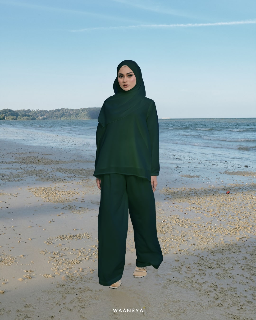 ALUNA TOP & PANTS IN EMERALD GREEN