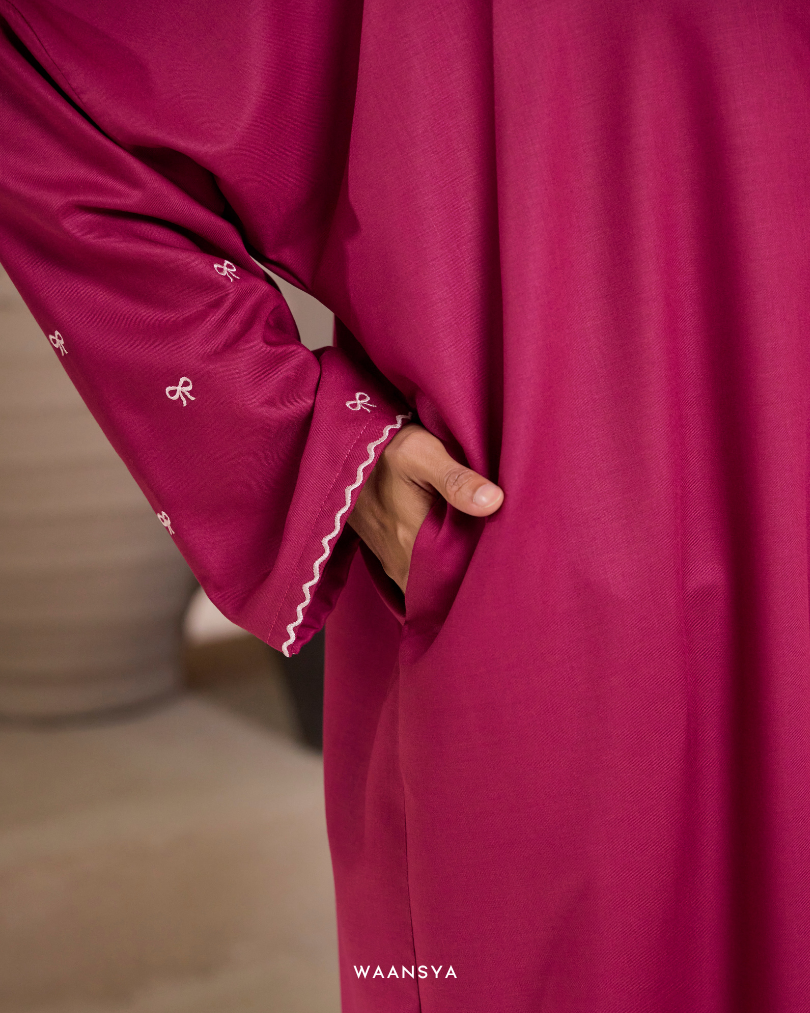 ESMEE KAFTAN IN MAGENTA