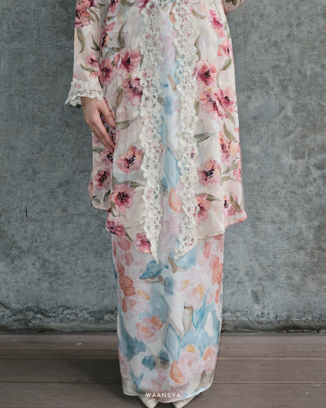 DALIA SKIRT IN PEACH