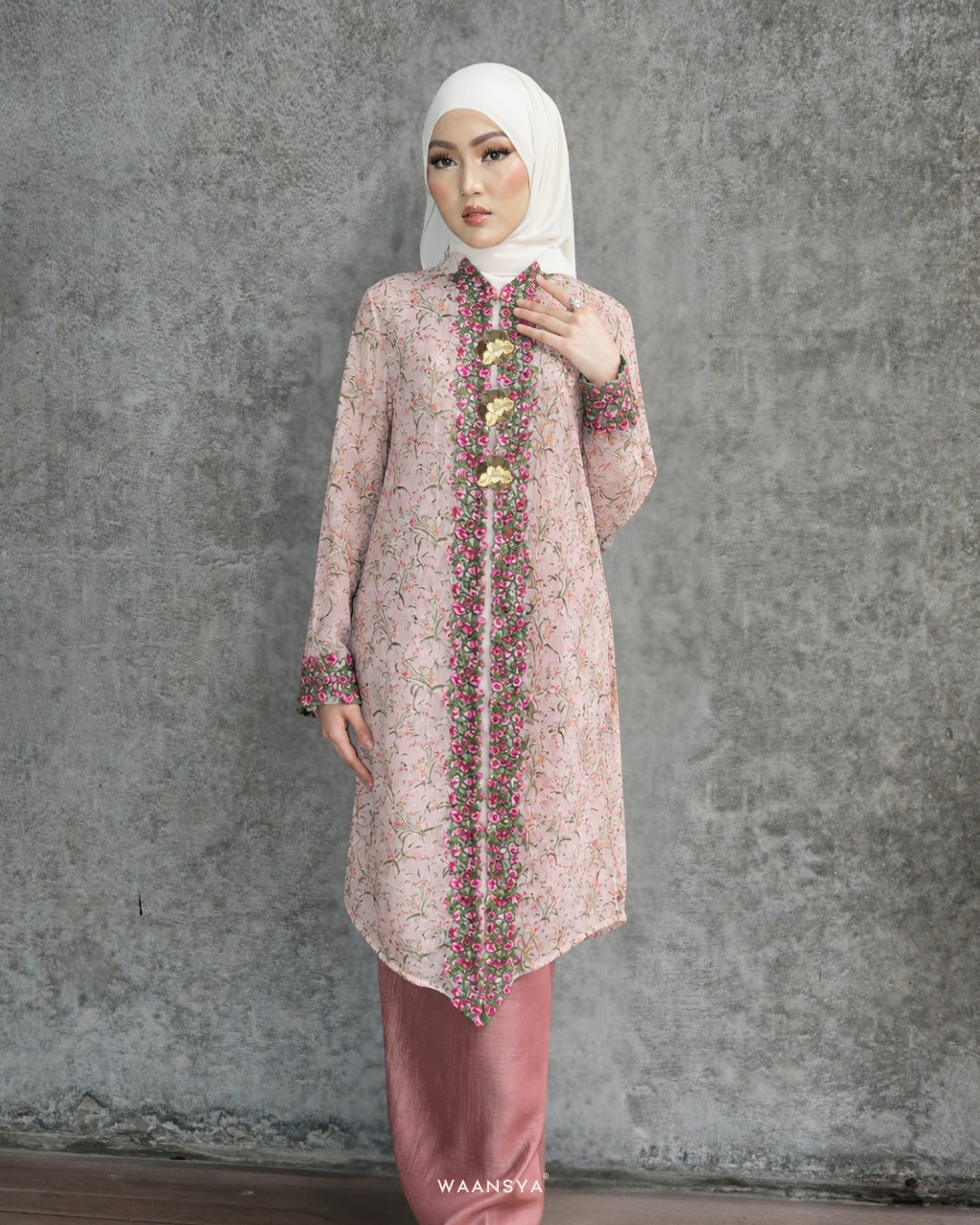 THEA KEBAYA IN BLUSH