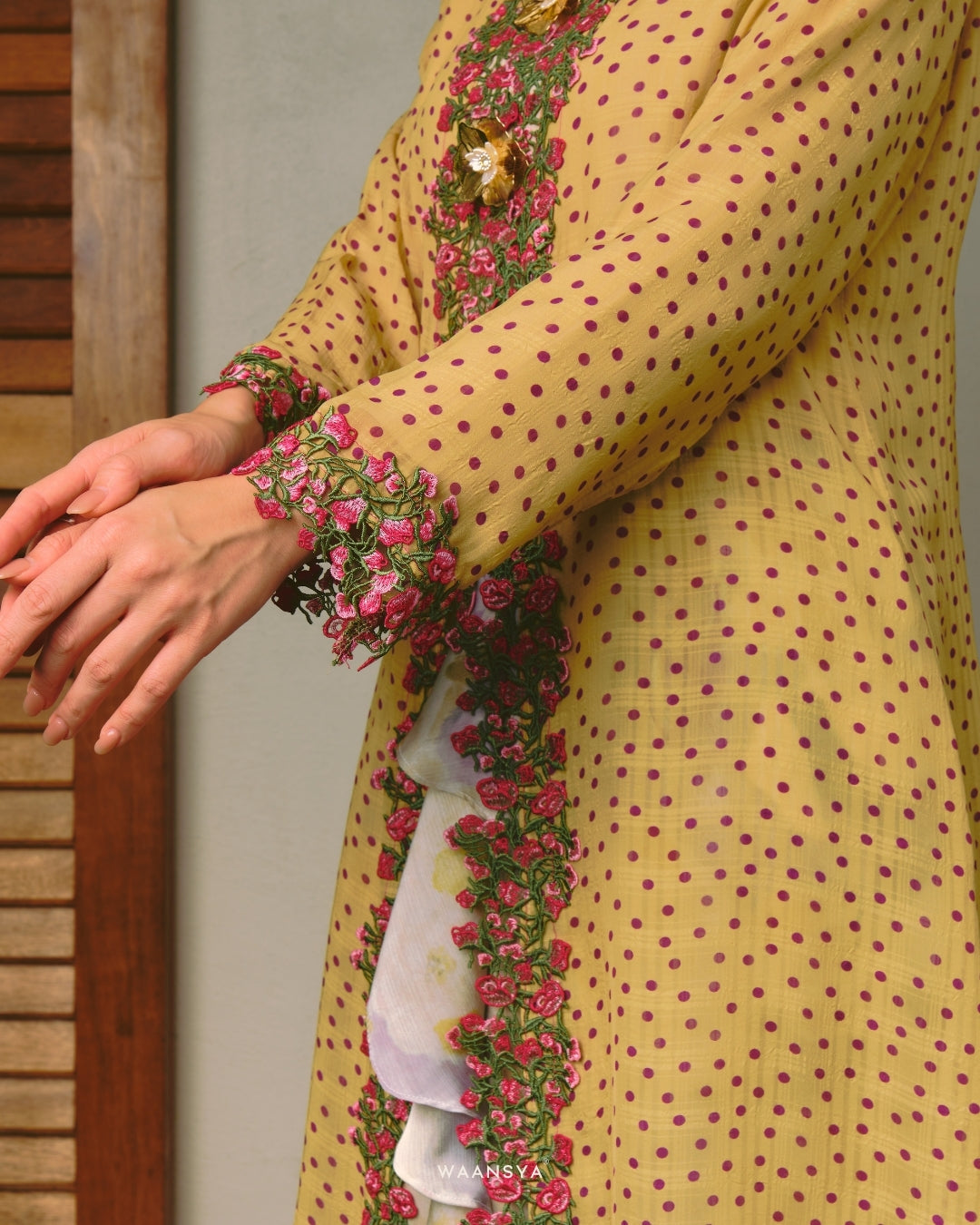 THEA KEBAYA IN VIOLET