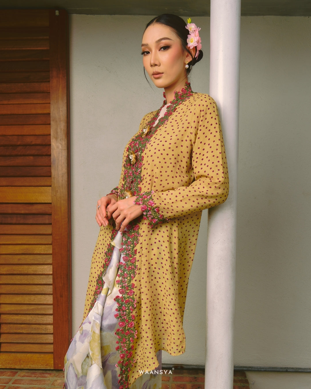 THEA KEBAYA IN VIOLET