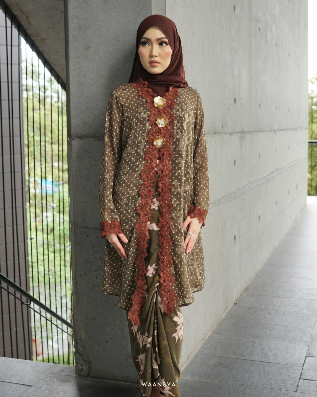 THEA KEBAYA IN OLIVE