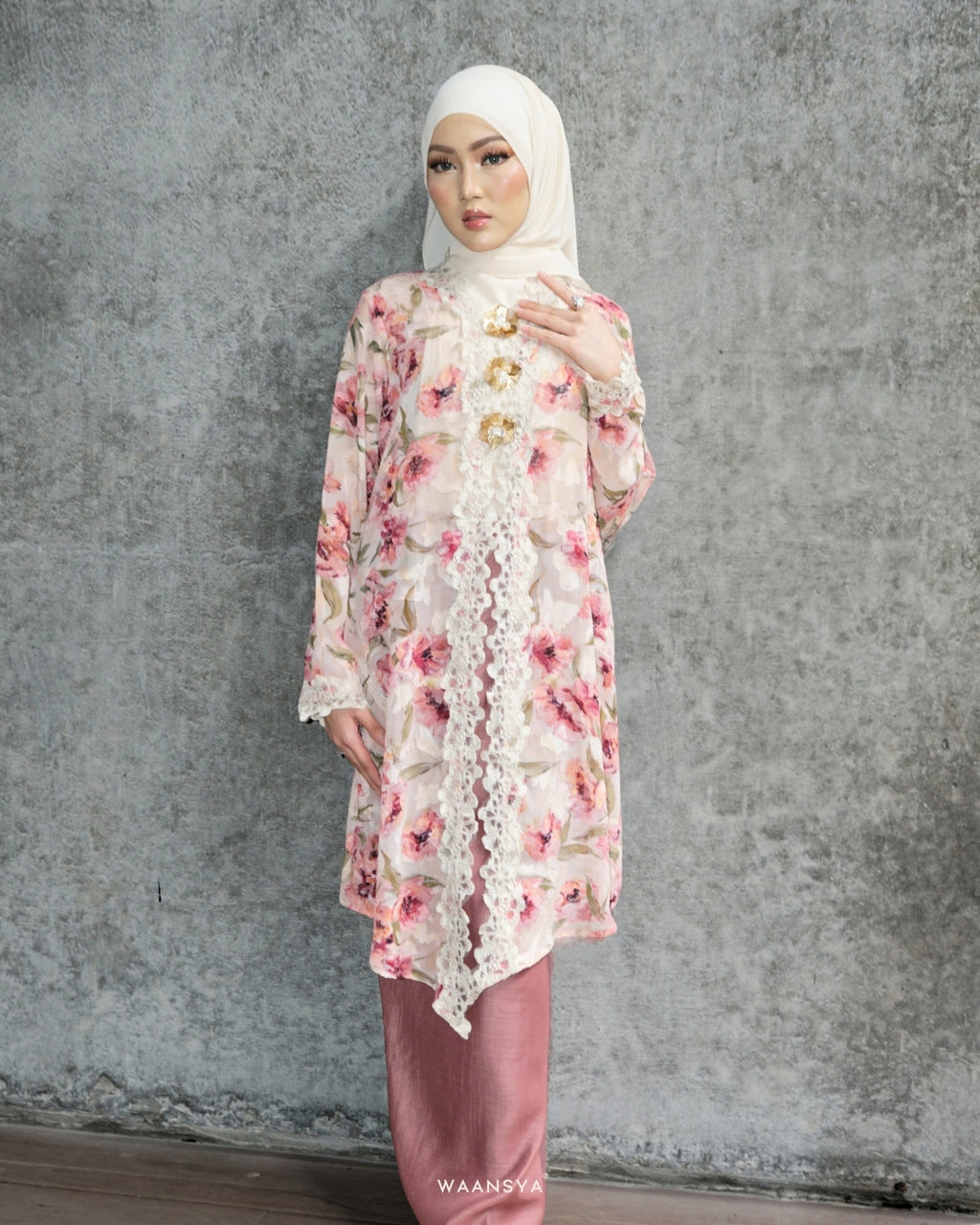 THEA KEBAYA IN BLOSSOM PEACH