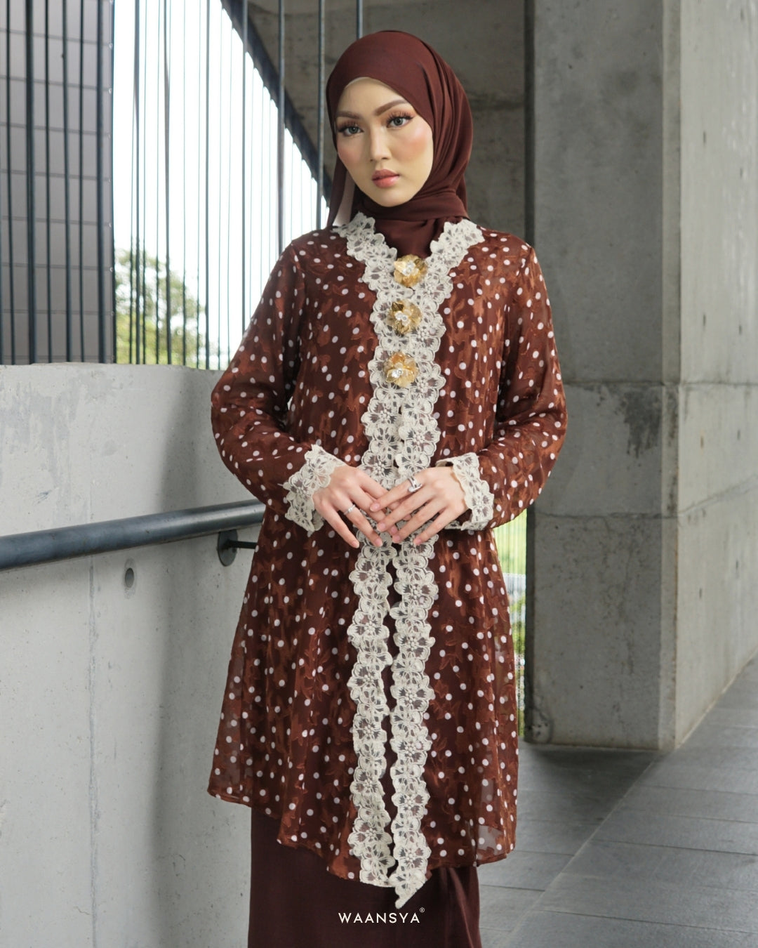 THEA KEBAYA IN ESPRESSO